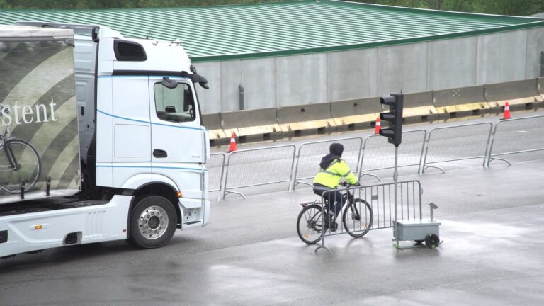 Optimierung der KFZ-Sicherheit durch innovative Spiegeltechnologie